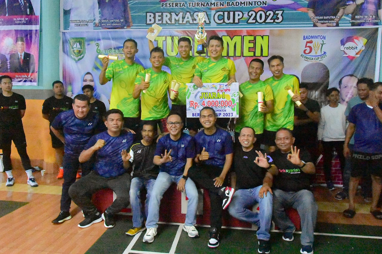 Tim Polres Bengkalis Juara I Turnamen Badminton Bermasa Cup 2023